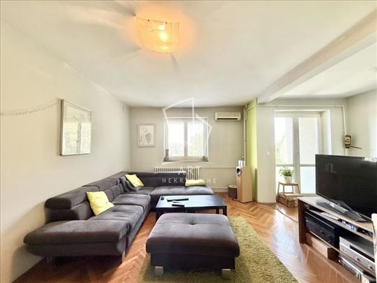 Kuća u nizu, mereno 220m2 ID#1162811