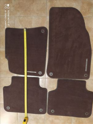 Patosnice tepih za Porše