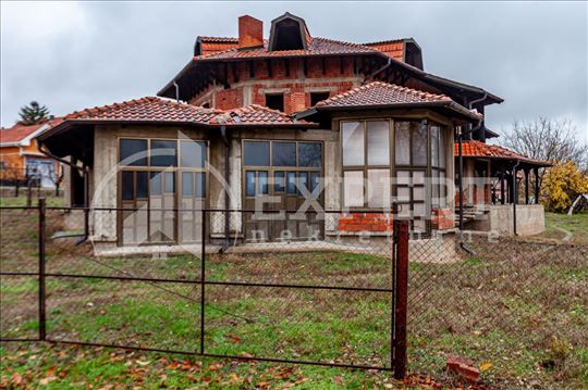 Poslovno-stammbeni kompleks