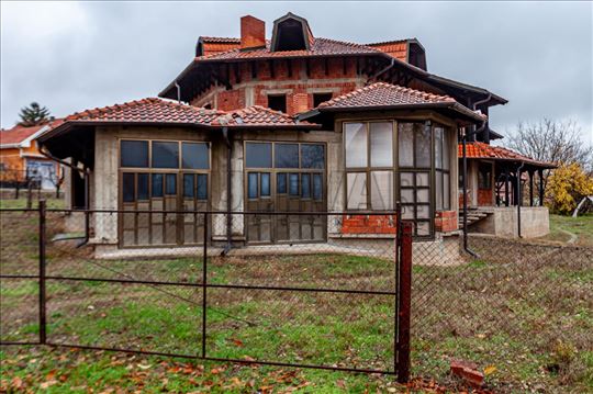 Poslovno-stammbeni kompleks