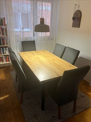 trpezarijski sto i stlice