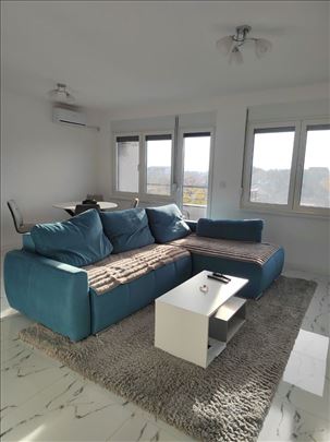 Uknjizen trosoban stan u novogradnji u Pancevu