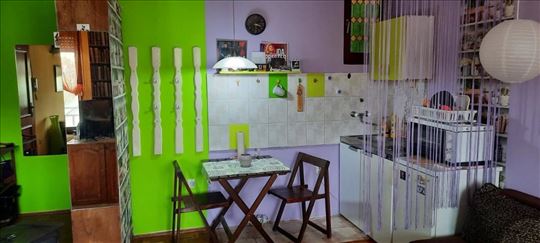 Garsonjera sa balkonom,30m2,Stevana Milovanova,Cen