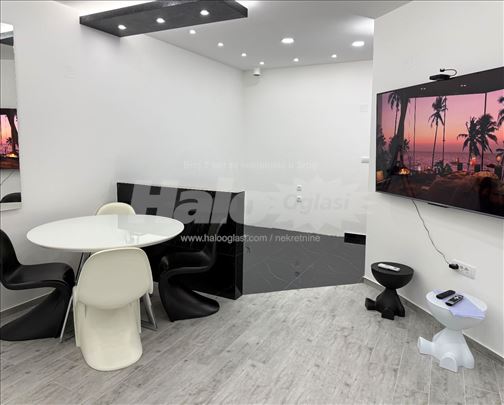 Izdaje se moderan stan u srcu Vračara.