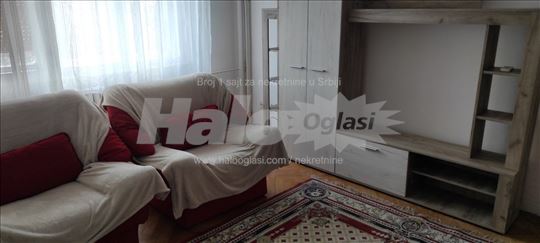 Izdajem dvosoban,namesten stan.