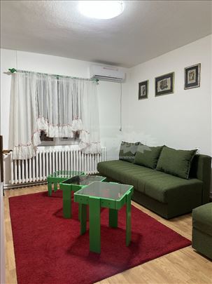 Izdajem stan u Antuna Urbana