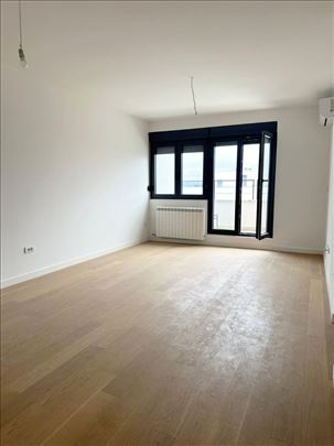 Nov 4.0 stan Vrtovi Ceraka-faza 2- useljiv odmah