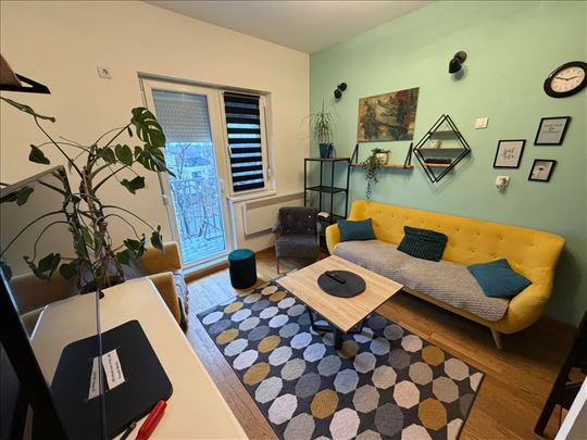 Odličan dvoiposoban stan! Grbavica!