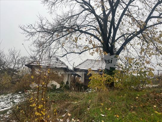 Placevi 10 ari sa starim KUĆAMA!Pogled!Pogled!