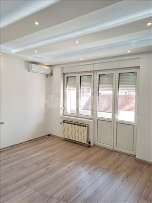 Pešačka Zona (preko puta Gorce)