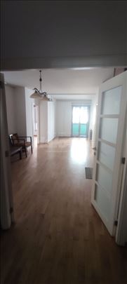 Prodajem stan Sarajevska vlasnik