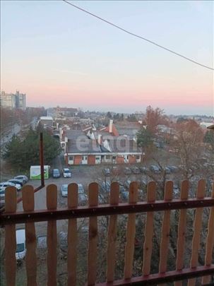 Stan na Bulevaru Veljka Vlahovića Zrenjanin