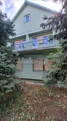 Stari Banovci, kuća 184m2, plac 723m2