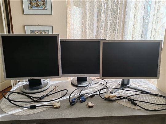 3 neispravna monitora