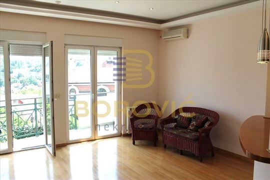 Dedinje, 215m2, odlična, lux