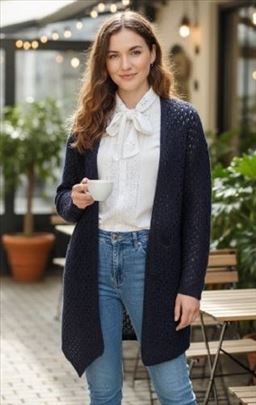 Jedinstveni Vintage Kardigan: Asimetrični San  