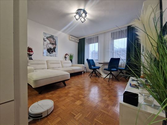 Komforan dvosoban stan u ABC naselju! Namešten!