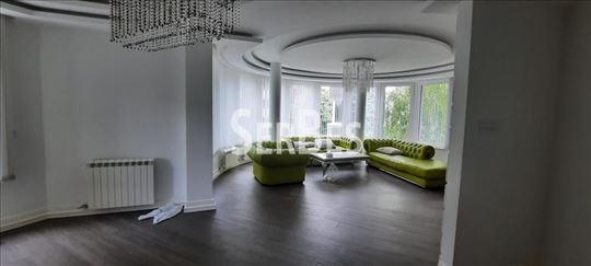 Lux 5.0 stan 150m2 kod Socijalnog ID#1726