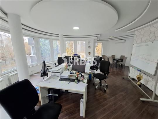 Lux 5.0 stan 150m2 u poslovne svrhe u blizini Soci