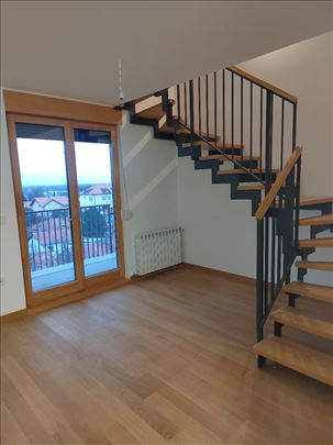 Lux dupleks u Zemunskim Kapijama