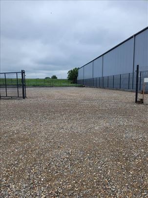 Ograđen dobar plac 1039m2, voda,struja - Klisa