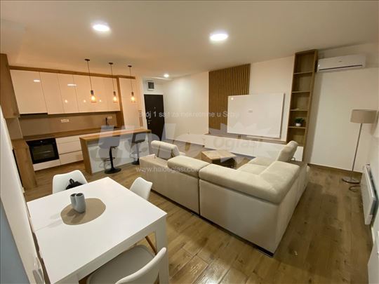 Potpuno namešten stan u Novoj Pazovi