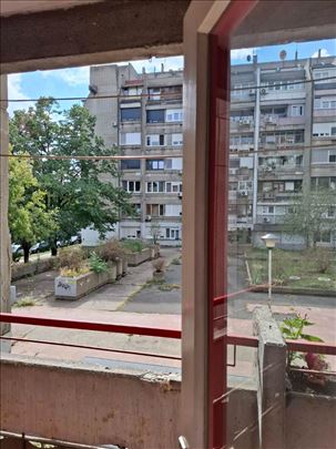 Top lokacija blok 22, 2,5 stan uknjižen