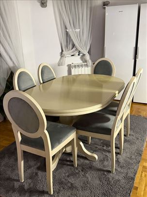 Trpezarijski sto sa stolicama