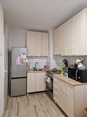 Vlasnik prodaje uknjižen stan 38m2+2m2 terasa