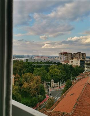 3.0 upravo renoviran,kvalitetno opremljen,u centru