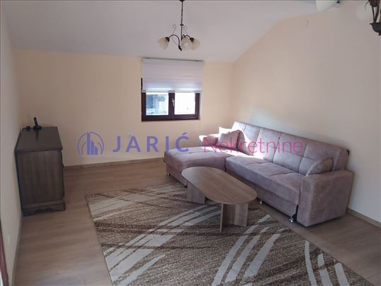 Autokomanda 75m2.3.0.Odlična lokacija.