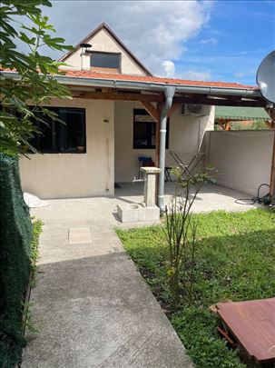 Borča, 33 m2, 1 ar, pr, TA, uknjižen