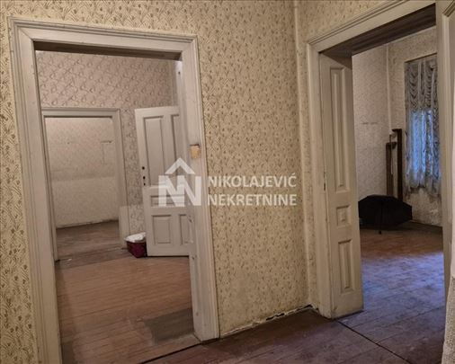 Centar ,Dorćol,salonska kuća ID#1373