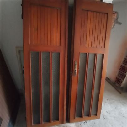 Dvokrilna, drvena vrata