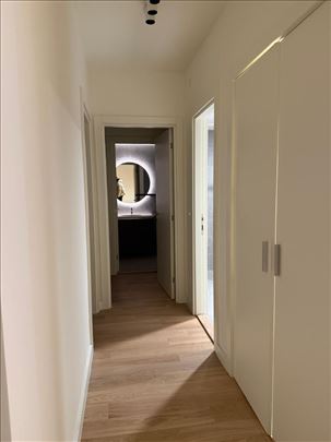 EKSKLUZIVNA prilika! BW, zgrada Sensa, nov stan!