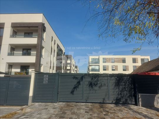 Izdajem parking mesto (12 m²) u podzemnoj garaži 