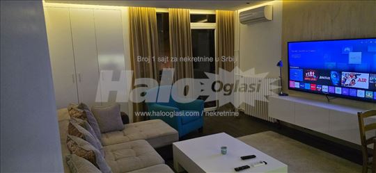 Izdajem renoviran stan 