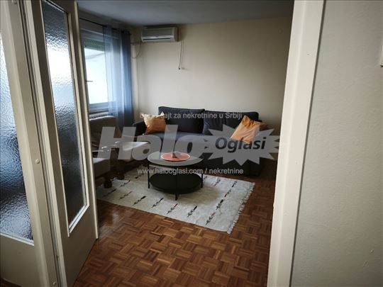 Namešten, renoviran stan na Novom naselju