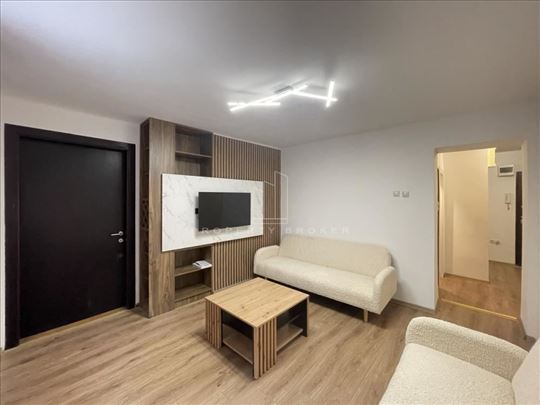 Kalenić pijaca, namešten, odmah useljiv ID#4091