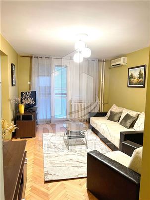 Komforan, trosoban stan u centru grada 