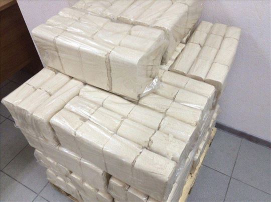 Kvalitetni RUF drveni briketi za grijanje doma i i