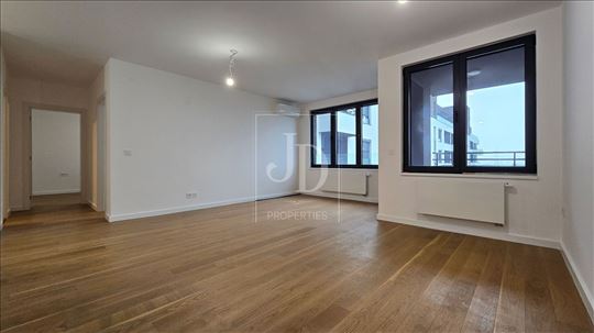 Luksuzan poslovni prostor sa 2 garaže,Novi Beograd