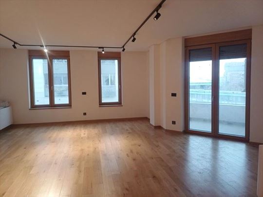 Lux poslovni prostor kod Hrama, ID 7373