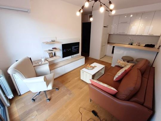 Nov, moderan stan,  garaža, ID 6341