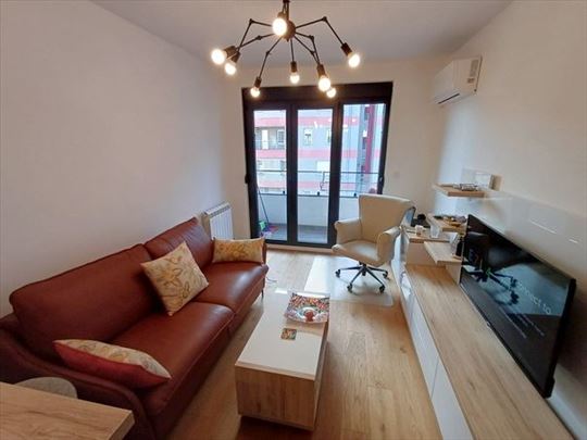 Nov, moderan stan, garaža, ID 6341