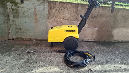 Perac pod pritiskom Karcher HD 850