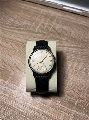 Prodajem stari rucni sat Zenith