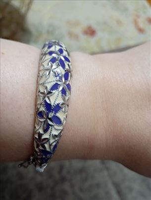 Srebrna narukvica na prodaju