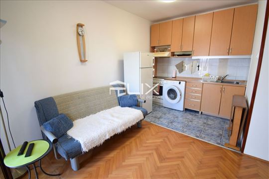 Žarkovo - 2.5 namešten stan