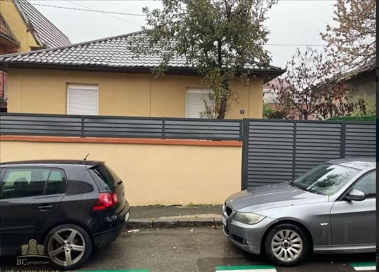 80m2 - Cvetkova pijaca, Zvezdara, Beograd